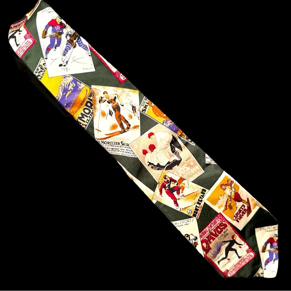 Vintage Ski Themed Necktie